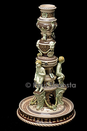 Bougeoir imitant une pièce du Saint-Porchaire. Edouard.Knoepflin