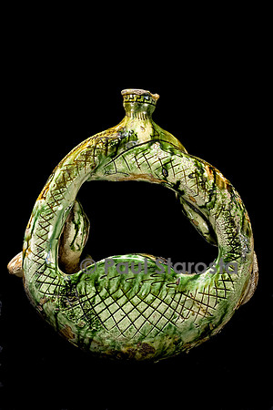 Gourde en terre cuite, glaçure plombifère en forme de serpent à tête de dragon