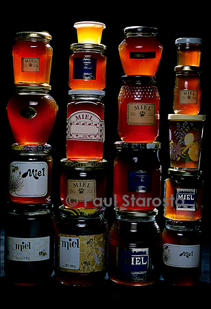 Différents pots de miel