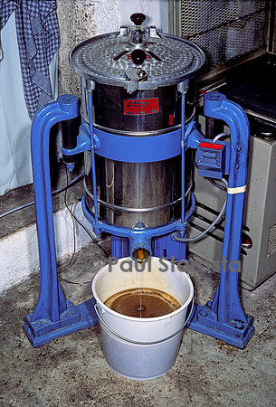 Centrifugeuse à opercules