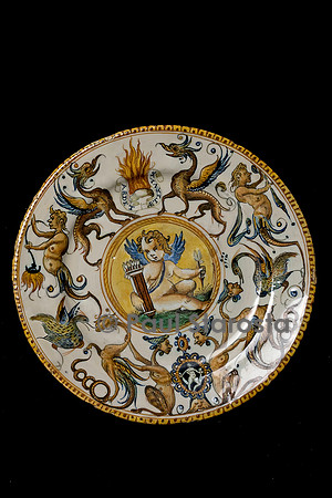 Assiette majolique Italie URBINO XVIème siècle