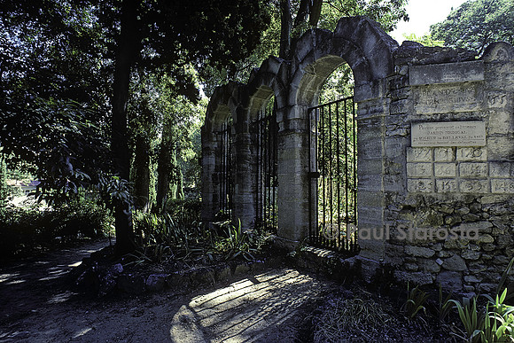 Jardin des plantes de Montpellier - Le tombeau de Narcissa