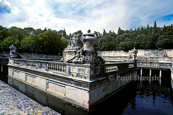 Les Jardins de la Fontaine à Nîmes - le Nymphée