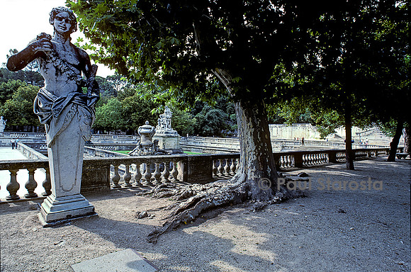 Les Jardins de la Fontaine à Nîmes - le Nymphée